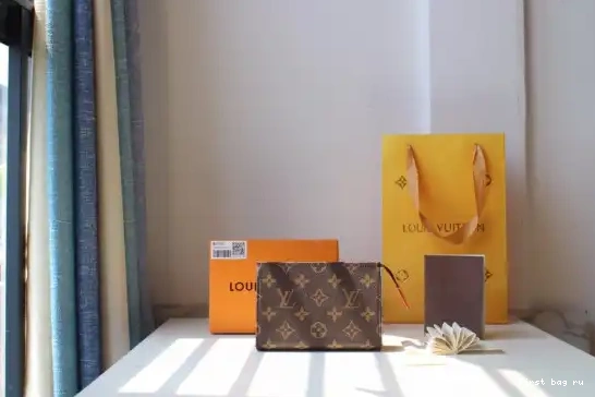 First bag ru 15 POUCH VUITTON TOILETRY LOUIS 0613